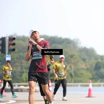 Runner Photo 6612046