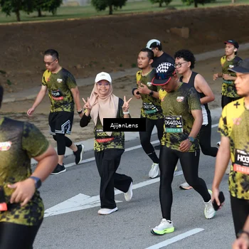 Runner Photo 6612059