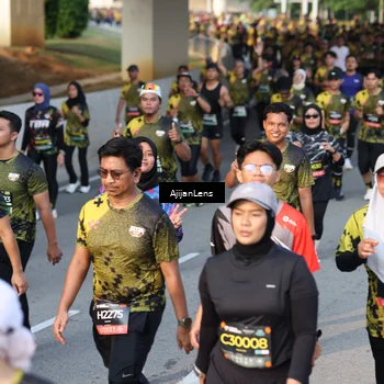 Runner Photo 6612070