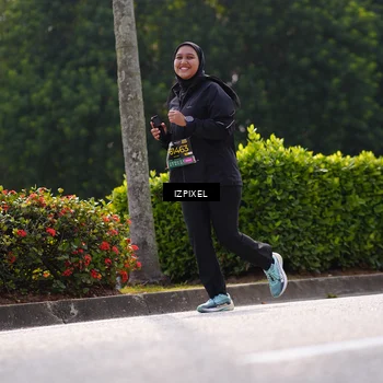 Runner Photo 6612071