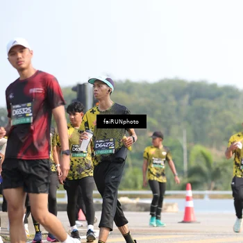 Runner Photo 6612086