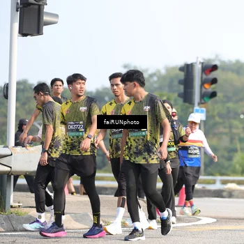 Runner Photo 6612091