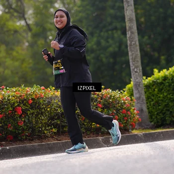 Runner Photo 6612100