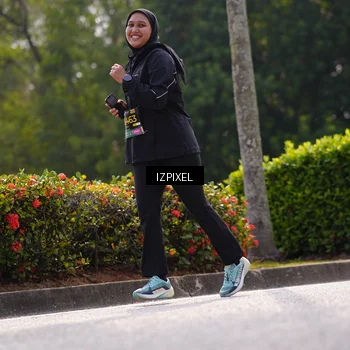 Runner Photo 6612101