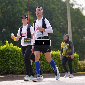 Runner Photo 6612123