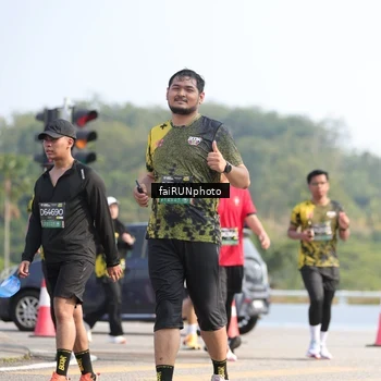 Runner Photo 6612214