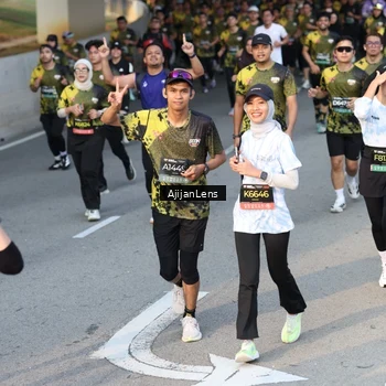 Runner Photo 6612223