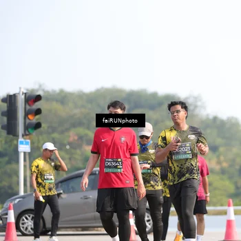 Runner Photo 6612262