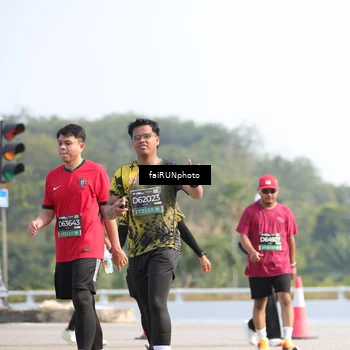 Runner Photo 6612265