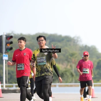 Runner Photo 6612274