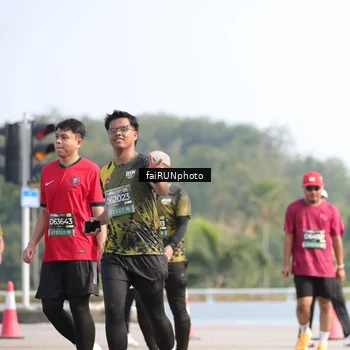 Runner Photo 6612275