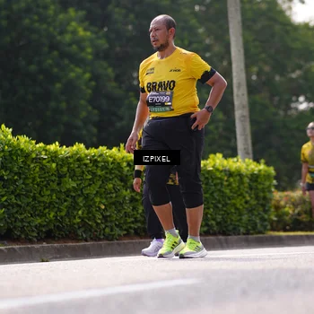Runner Photo 6612281