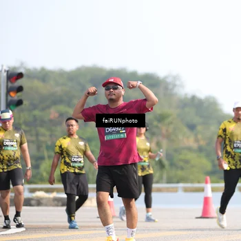 Runner Photo 6612312