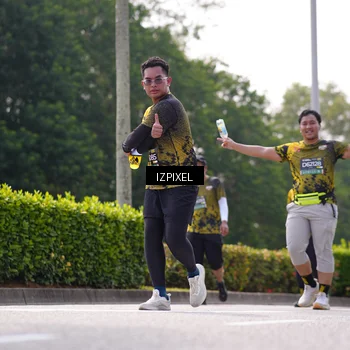 Runner Photo 6612316