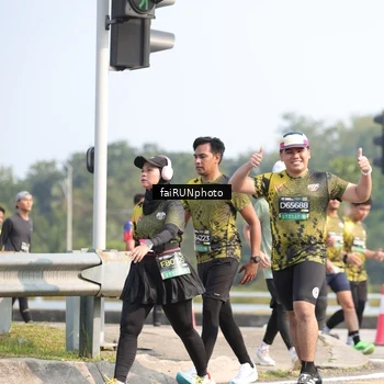Runner Photo 6612330