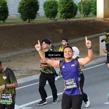 Runner Photo 6612344