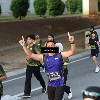 Runner Photo 6612354
