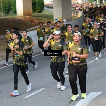 Runner Photo 6612446