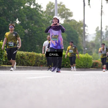 Runner Photo 6612471