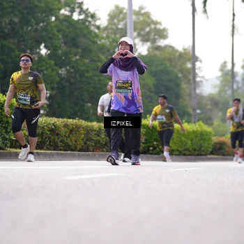 Runner Photo 6612485