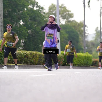 Runner Photo 6612489