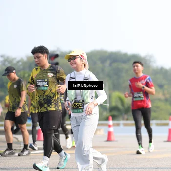 Runner Photo 6612490