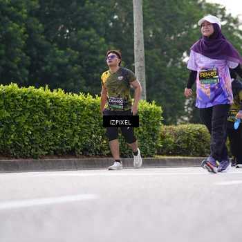 Runner Photo 6612504