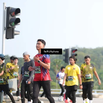 Runner Photo 6612518
