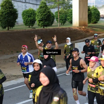 Runner Photo 6612676