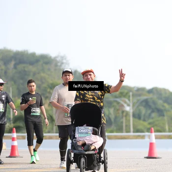 Runner Photo 6612751