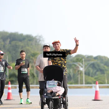 Runner Photo 6612756