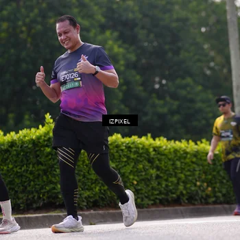 Runner Photo 6612873