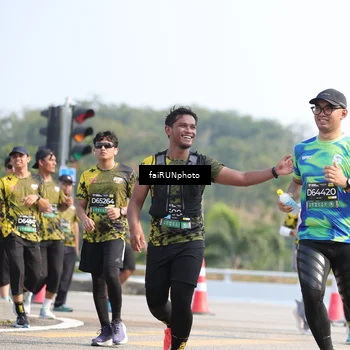 Runner Photo 6612919