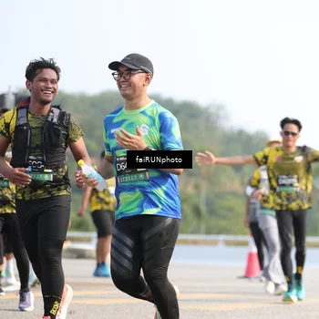 Runner Photo 6612924