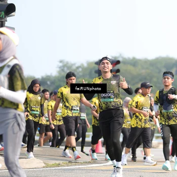 Runner Photo 6612994