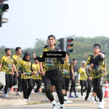 Runner Photo 6613003