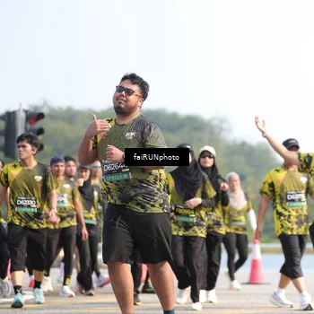 Runner Photo 6613041