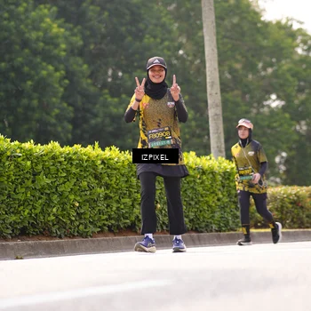 Runner Photo 6613044