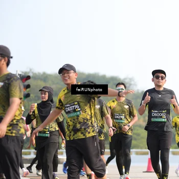 Runner Photo 6613076