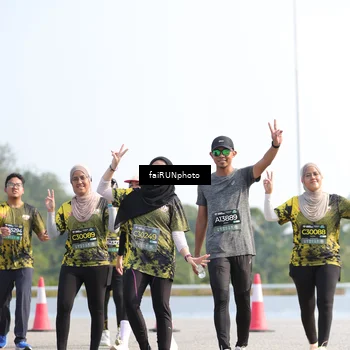 Runner Photo 6613107