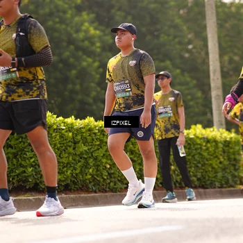 Runner Photo 6613157