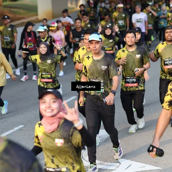 Runner Photo 6613241