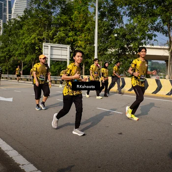 Runner Photo 6613411