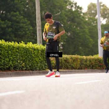 Runner Photo 6613676