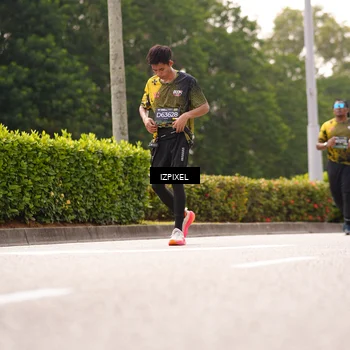Runner Photo 6613690