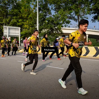 Runner Photo 6613742