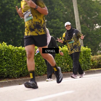 Runner Photo 6613795