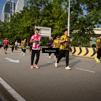 Runner Photo 6614035