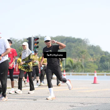 Runner Photo 6614393