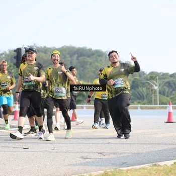 Runner Photo 6614492